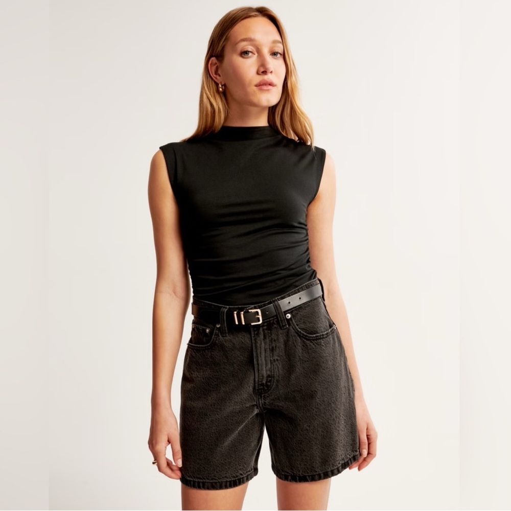 Abercrombie and Fitch Women's Paloma Top The
A&F Paloma Top Size S Small Black